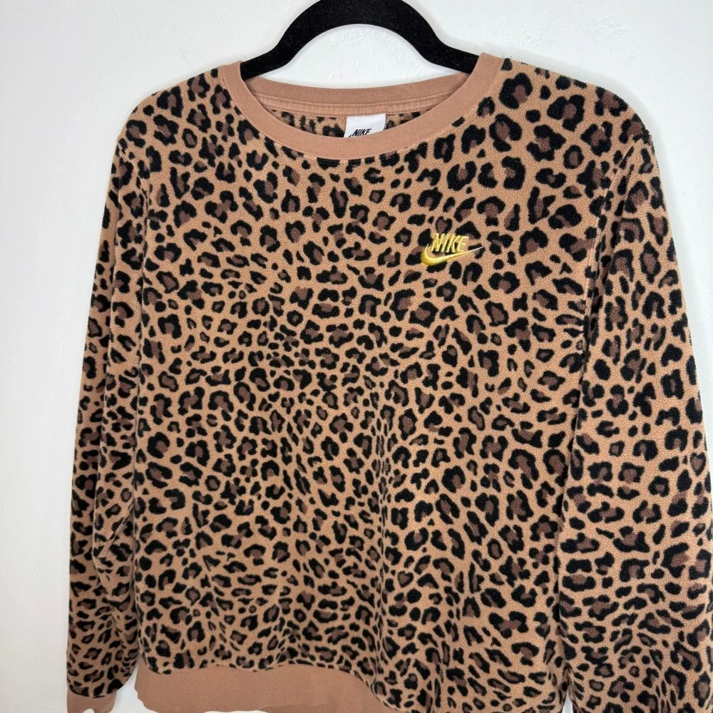 Nike Leopard Print Fleece Crewneck Sweatshirt Brown Black‎ Gold Logo Small Cozy